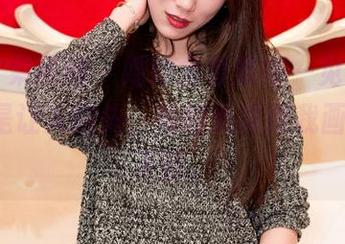 GIRLT果团网 – 婚纱全套难得一见，Miss琪总是让人挠头，她的选择跟我画风完全不符。