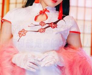 喵糖映画精选：蝴蝶结女仆，那条奶油色的围裙可能是你的梦中情人。