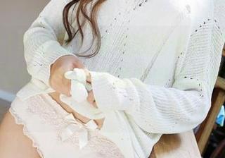 MyGirl美媛馆 – 胡润曦的丝袜图，无法抗拒的搭配，作品中的细节总让我脑海乱飞…。