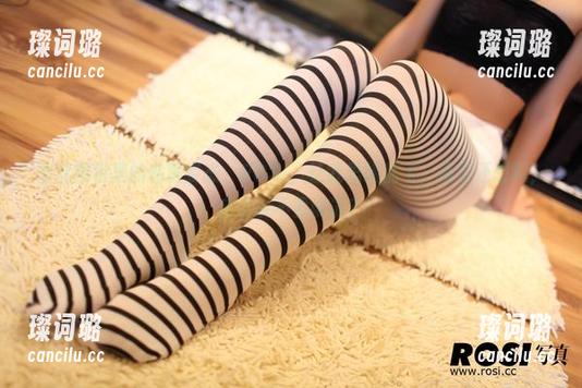 ROSI写真 蕾丝图包里的私房姿态,ROSI,让我思绪乱飞,偶尔还想啊,自己要不要试试?