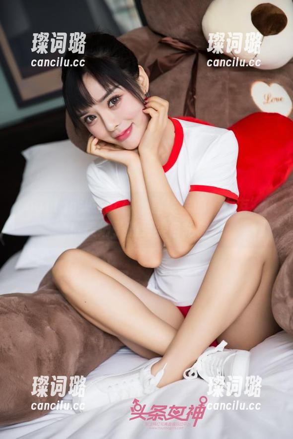 TouTiao头条女神-美纳子 TouTiao头条女神 - 图库里的‘女友’风!美纳子的另类自拍时刻