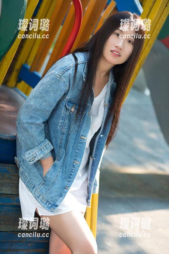TuiGirl推女郎-易阳 TuiGirl推女郎 - 易阳校服写真,网盘的众多文件里,这一张总能莫名抓住我的目光。