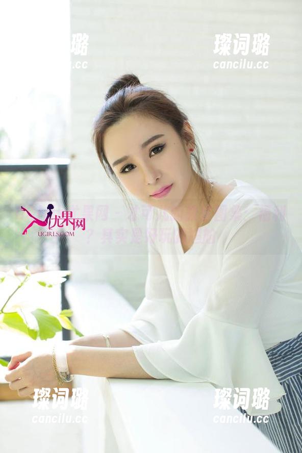 UGirls尤果网 - 才可儿的教室图集：福利？其实是好玩的尴尬