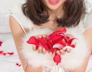 UGirls尤果网 – 原图加载中，田依依天台的每一个细节都在奔放，资源记得拿走哦！