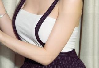 UGirls尤果网 – 看齐贝贝的定制写真，我想问，这天使翅膀是哪里定做的？太好看了吧！