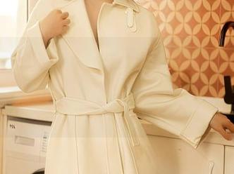 Xiuren秀人网 – e宝小野猫的新更新，长腿合集让我想起了“腿长必有理由”这句话。