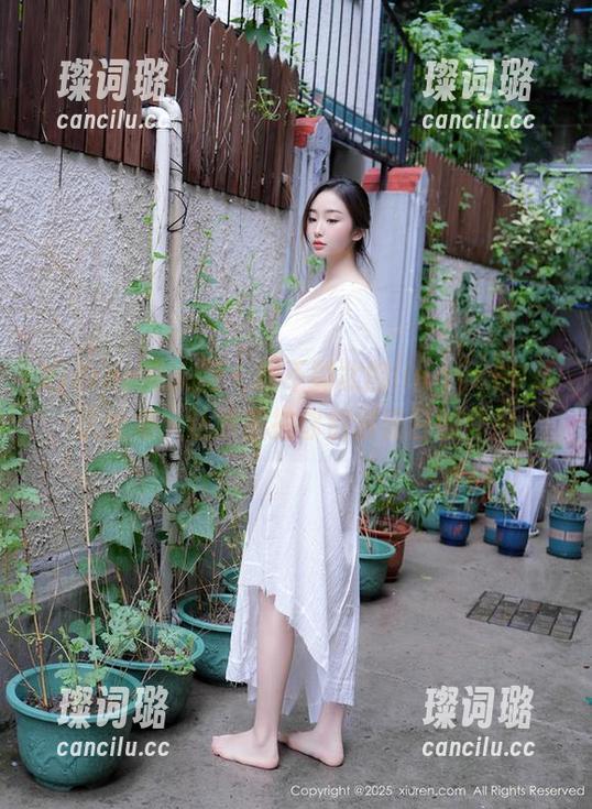 Xiuren秀人网-lingyu69 Xiuren秀人网 - 找不到北的lingyu69夏天全集:让原图把你射进夏日的怀抱