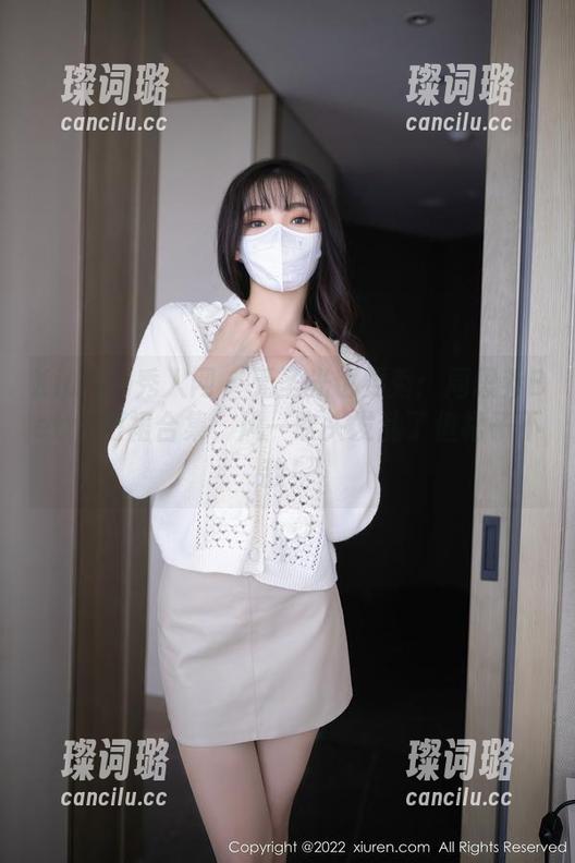 Xiuren秀人网-周思乔Betty Xiuren秀人网 - 无圣光也要秀:周思乔Betty短裙合集,风一吹头发乱了但裙子不敌!