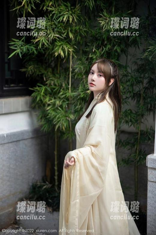 Xiuren秀人网-周波儿 Xiuren秀人网 - 周波儿的厨娘写真,试图让人只注意壁纸而非料理…能成功吗?