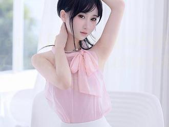 Xiuren秀人网 – 看这夏瑶baby的夏天，没了光的比拼，图集内心的小火花闪得疯狂。