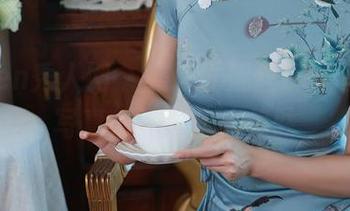 Xiuren秀人网 – 瞧瞧尤妮丝Egg的私房写真，裸足时光停驻