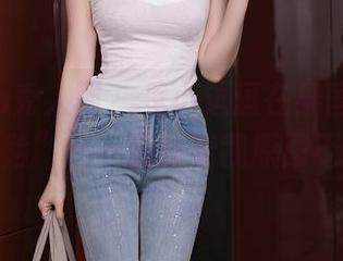 Xiuren秀人网 – 是小逗逗在泰国的“全套大冒险”——别盯着我原图不放啦！