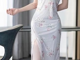 Xiuren秀人网 – 诺诺Nono的内衣套图，让我猛然回想起家的柔和色调，画风略有不同，但隐约又有种熟悉感。
