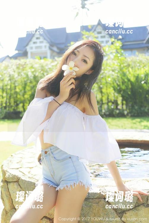 YouMi尤蜜荟-Egg_尤妮丝 YouMi尤蜜荟 - Egg_尤妮丝的泳衣套图,分享给追潮流的你!不过……小心被晃眼哦。
