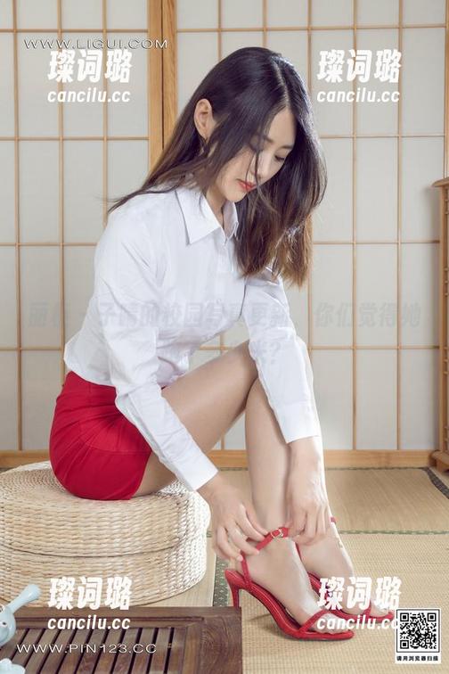 丽柜-子晴 丽柜 - 子晴的校园写真更新,你们觉得她跑了多少米?