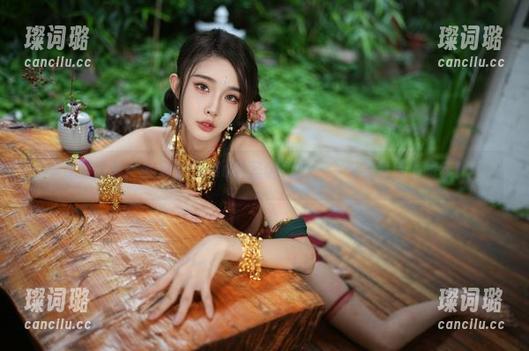 余多多Dudu 免费图集!余多多Dudu的圣诞特辑,今天不看后悔明年!