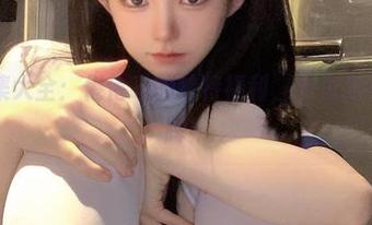 汉服图集大全：倦倦喵的独特福利，真是撩得一手好牌！