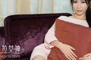 克拉女神 – 一抬头就看到YOYO，天台上的免费写真场景