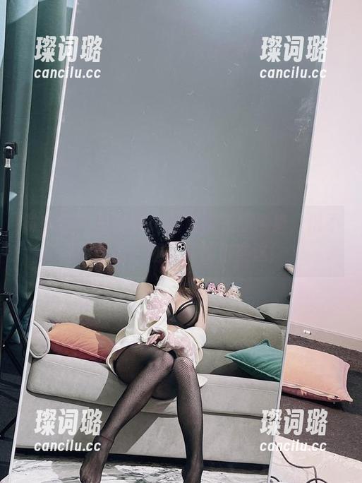 微密圈 - 兔宝妮to的私房美腿合集，恨不能摆个‘腿’表情包在这！
