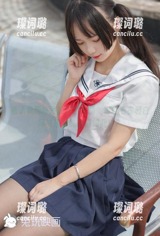 兔玩映画 看了兔玩映画的这组作品,粉红毛衣和白网袜搭配能搞得如此!?