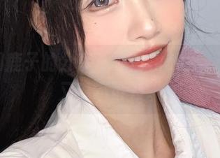 千反田鹿子的分享——白裙cos，诱惑但又遥不可及。