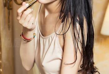 头条女神 – 体操服不只是运动裤——语溪的私房图包让人忍不住多看几眼