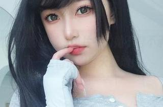 当女主K成为我的秘书，图片中的她不得不承认，干活不一定得忙得昏天黑地！