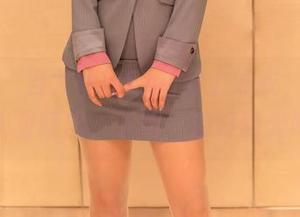 尤蜜荟 – 当尤妮丝Egg穿上泳衣，作品从水面跃出，下载一波好时光吧