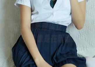 尤蜜荟 – 在线图集速成立，林茵茵的少女鏡头就像是在等谁。