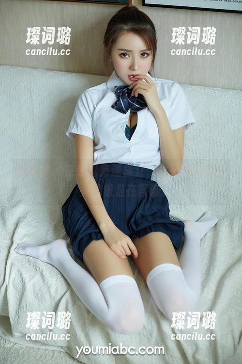 尤蜜荟-林茵茵 尤蜜荟 - 在线图集速成立,林茵茵的少女鏡头就像是在等谁。