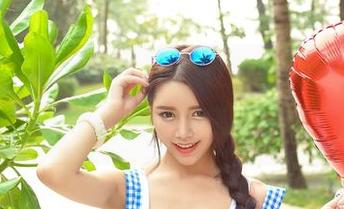 推女神 – 林紫涵美脚，让你重新思考‘美’的定义，图集下载中
