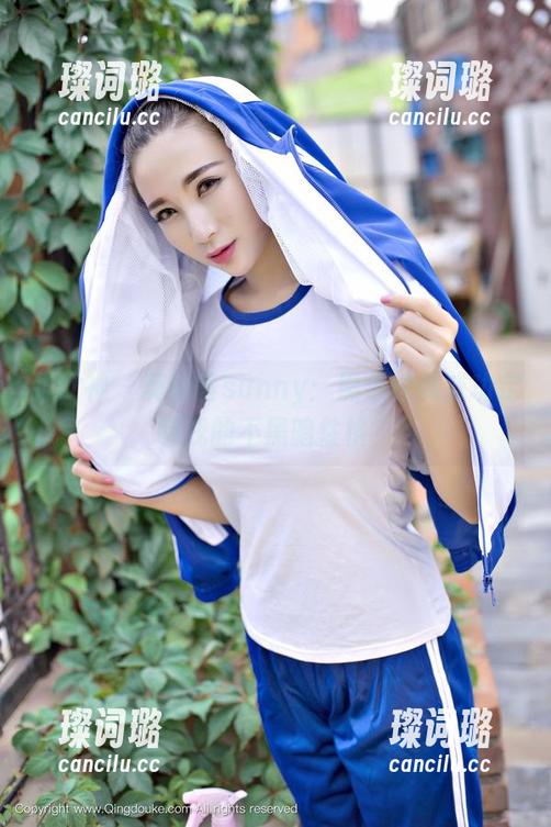 推女神-莫晓茜sunny 推女神 - 莫晓茜sunny:黑色也能成功定制我的不黑暗性格?