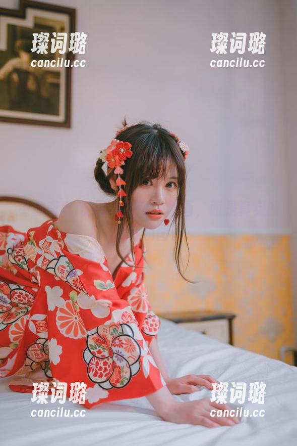 星黛鹿鹿i 星黛鹿鹿i的写真不是一幅画,而是真实的花嫁拼图。