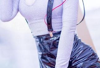 果团网 – 依然是周于希的双人，合集里不免多了些有趣的火花