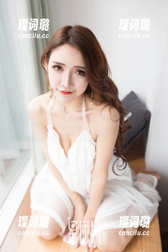果团网-周妍希 果团网 - 周妍希的最新图包,修女衣服超显瘦?让你也想试试!