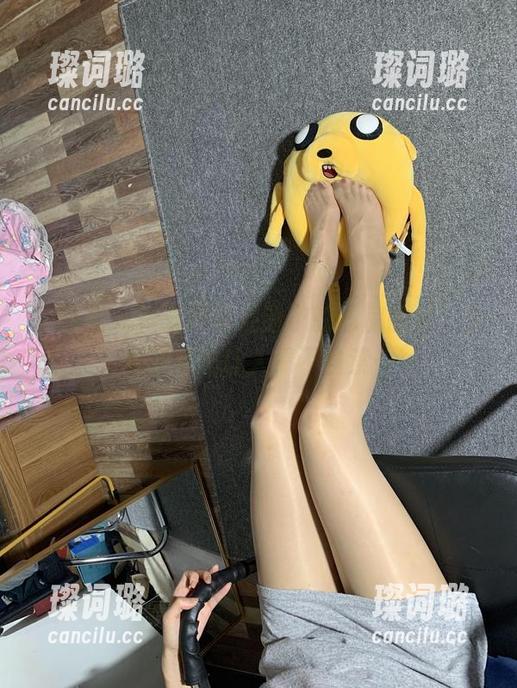 桃脱了 微密圈 - 终于等到桃脱了的私房图包,少女的姿态让人情不自禁…