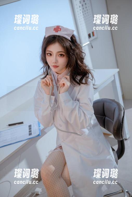 桃良阿宅 桃良阿宅言传身教,观看模特得小心那些意想不到的图片细节