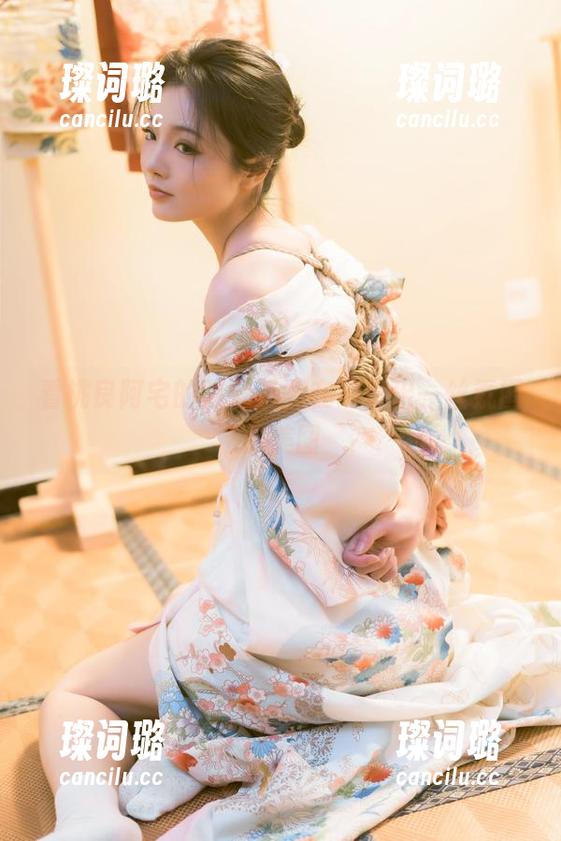 桃良阿宅 看桃良阿宅的晚餐后,在线流出一丝氛围级美图