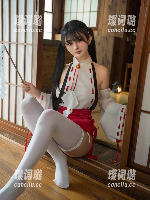 不只有夏天的校服！桜井宁宁把四季融合成免费合集，快来聊聊时光吧？