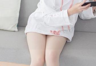 森萝财团倾情奉上，穿上肉丝空姐制服，你也能在网盘里“飞”！