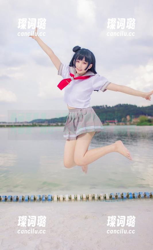 浅野菌子 最新写真集:浅野菌子的短裤挑战,每一件都是“短这一点完全没问题”的证明!