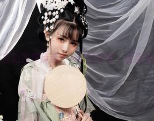 爆机少女喵小吉的图库精选——春日野穹，清新得像早晨的露水