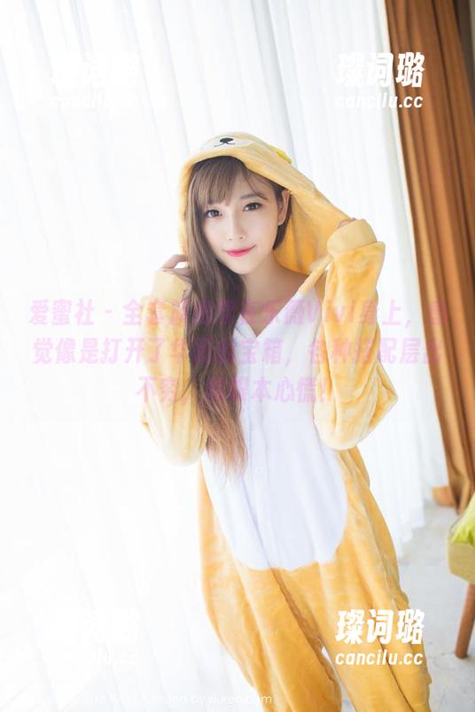 爱蜜社-乐薇Vivi 爱蜜社 - 全套旗袍穿在乐薇Vivi身上,感觉像是打开了华丽的宝箱,各种搭配层出不穷,我跟本心慌!