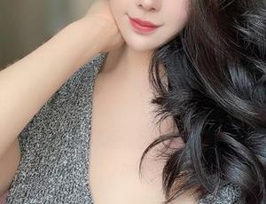 微密圈 – 大伙儿，瞧！猪小七的连体衣写真更新，让人眼前一亮！