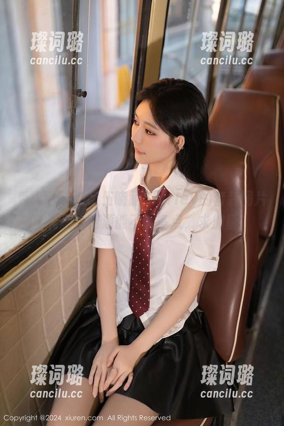秀人网-伍晓丽Shirley 秀人网 - 这组伍晓丽Shirley的套装图片真有趣,资源能不能多点,求加量!