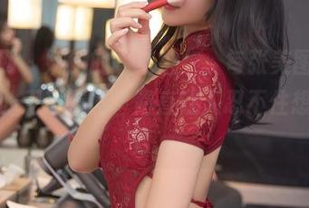 秀人网 – 娜比的“纯白”，每张美图都是资源的无声抗议，简直让人忍不住想要留言。