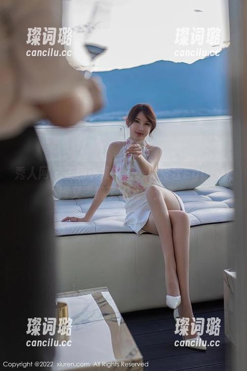 秀人网-尤妮丝Egg 秀人网 - 美图小集中营,尤妮丝Egg在大理又“搞了点儿”分享。