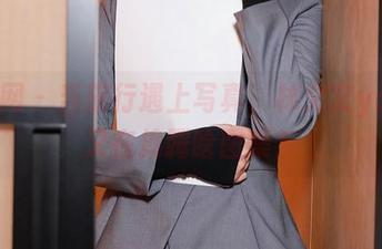秀人网 – 当旅行遇上写真，林文文yooki又在捣腾啥图集？