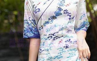 秀人网 – 图包新鲜出炉：盼盼龙女sunny在海边，打算把我的照片删掉了，这画风跟我没半点关系哈哈！