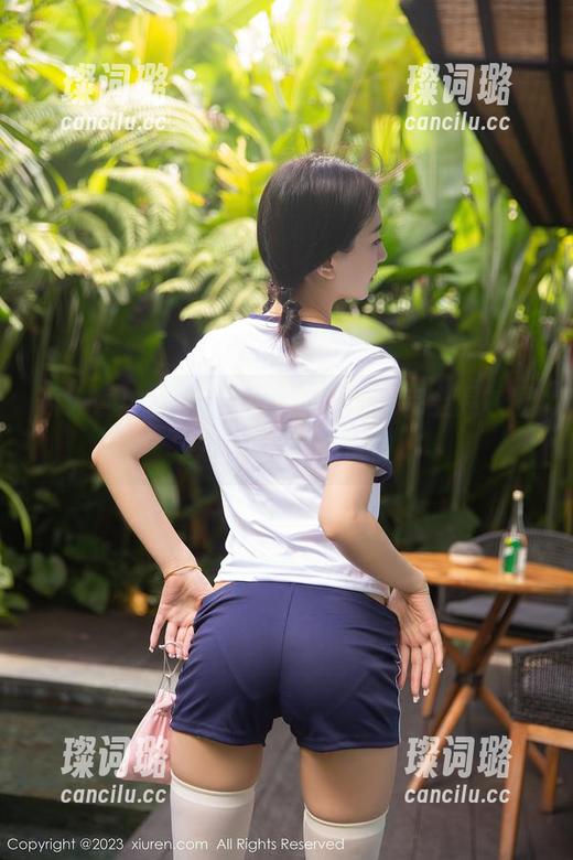 秀人网-筱慧 秀人网 - 筱慧最新校服合集,完全是校园恋爱的甜甜画风。